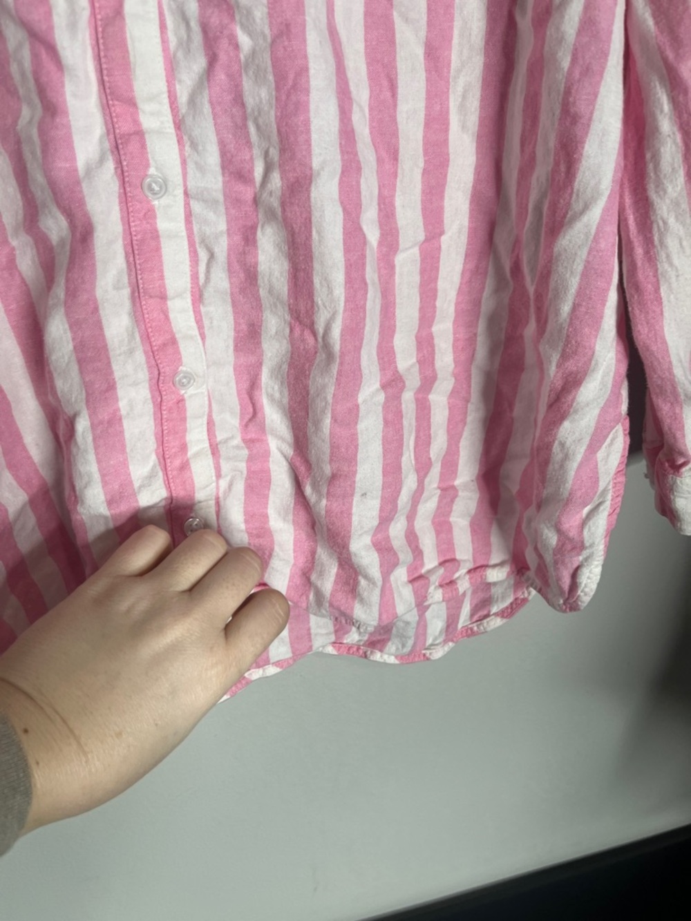 Old Navy Pink and White Stripe Button Down Shirt - Picture 4 of 5
